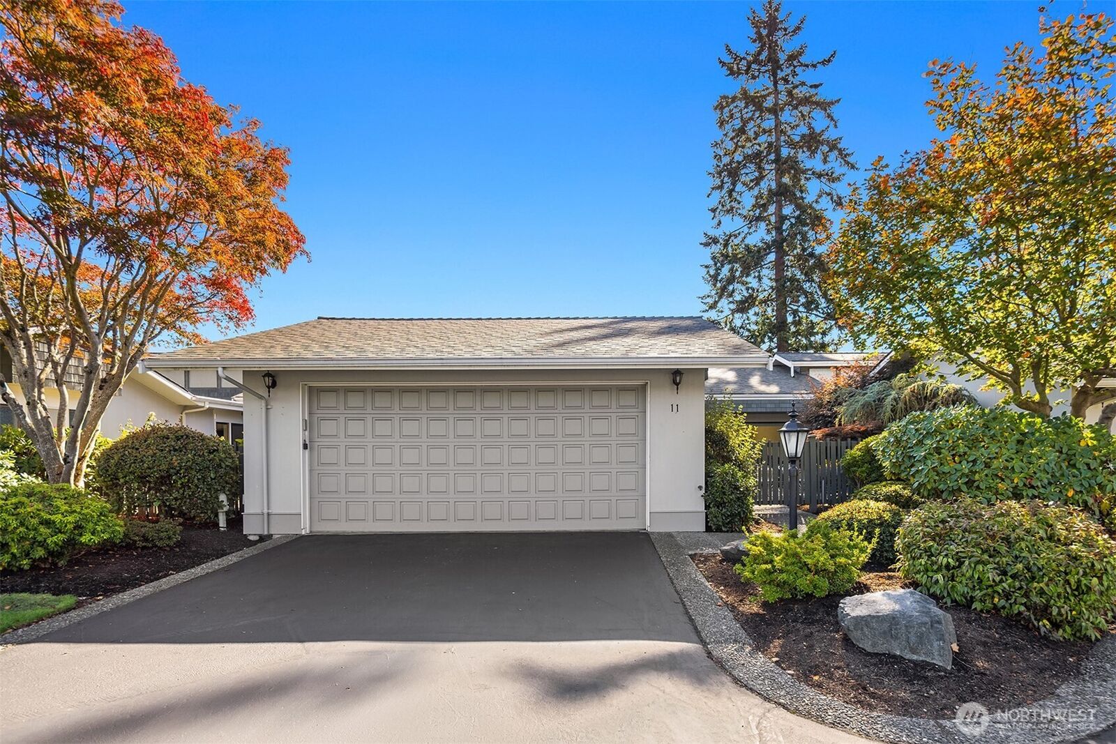 Property Photo:  1821 NW 195th Street 11  WA 98177 