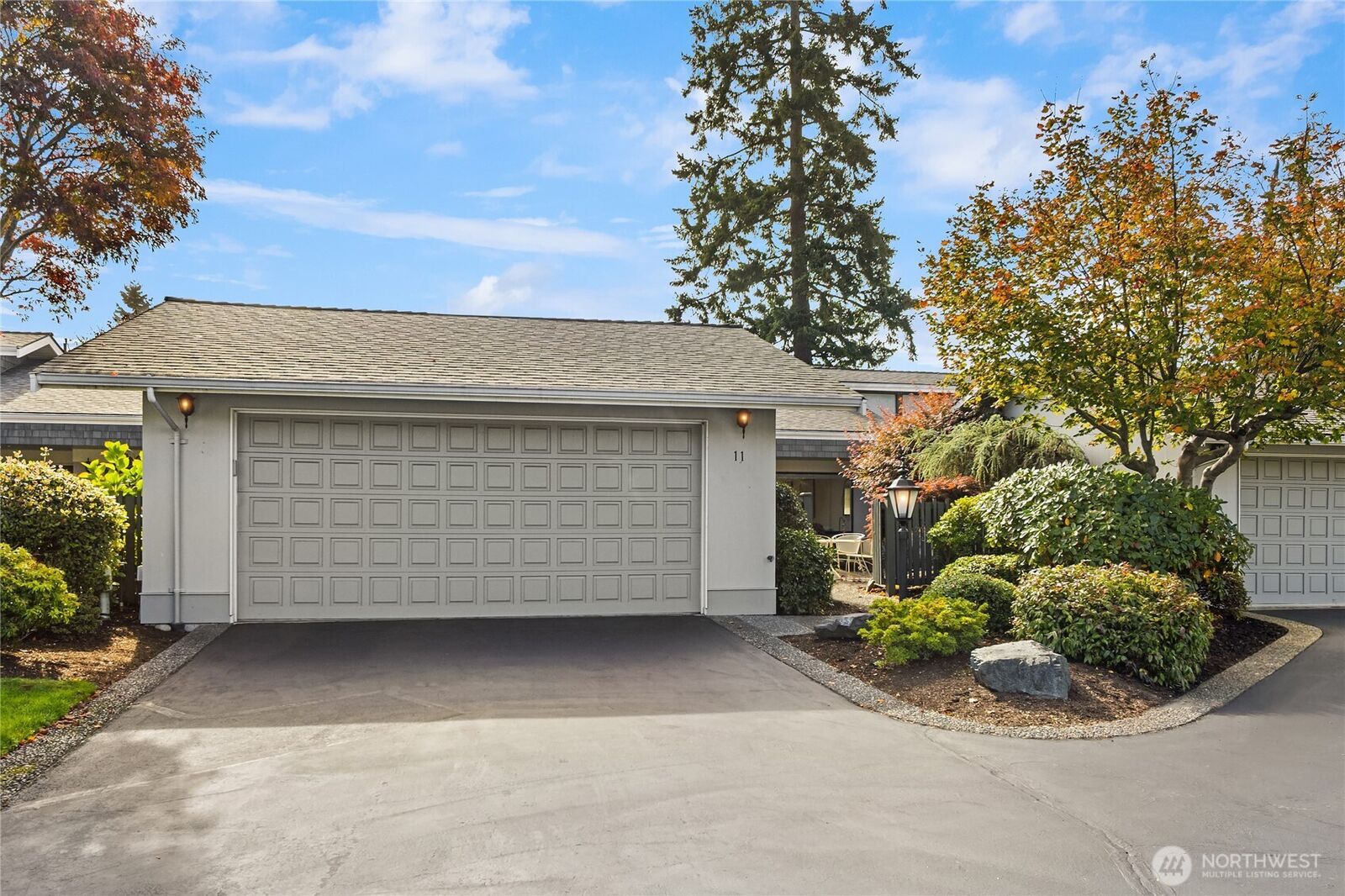 Property Photo:  1821 NW 195th Street 11  WA 98177 