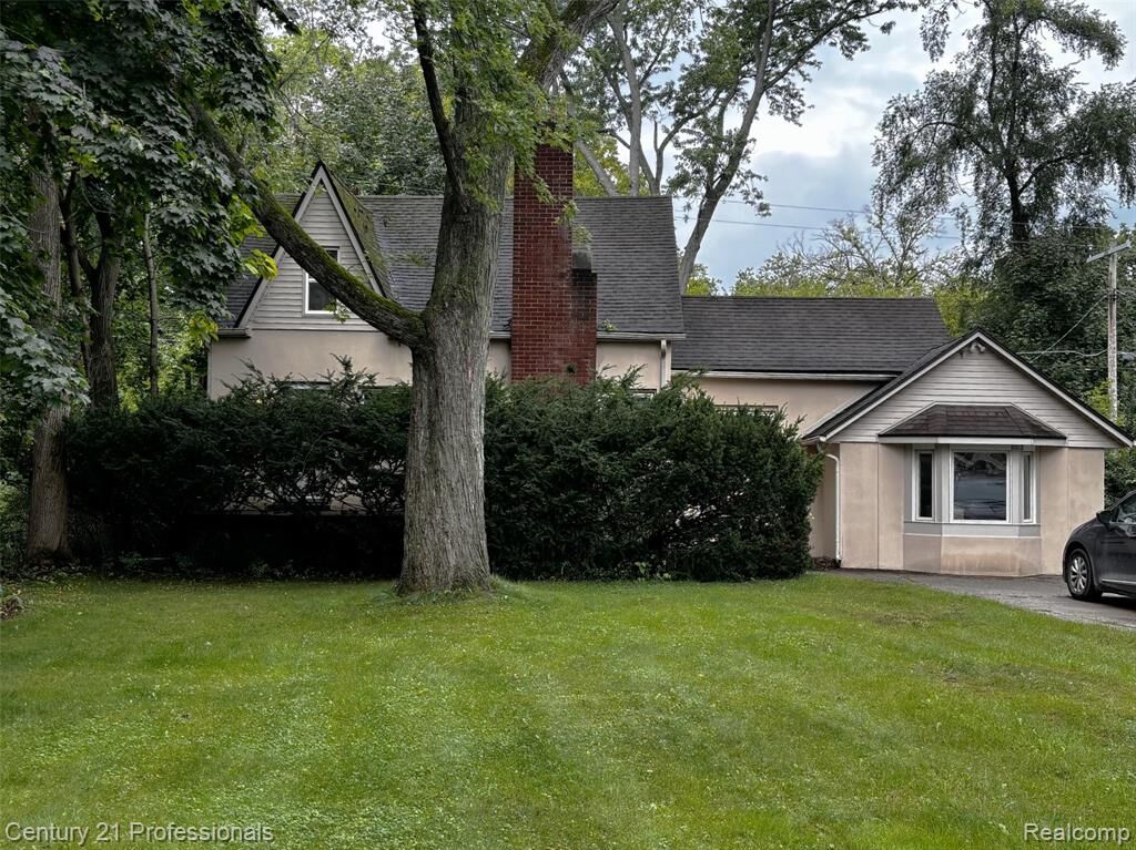 Property Photo:  19435 Angling Street  MI 48152 