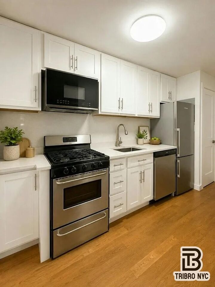 Property Photo:  350 Greene Avenue 1A  NY 11216 