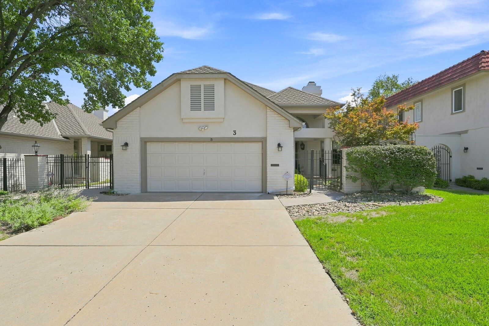 Property Photo: 3 N Villas KS 67230