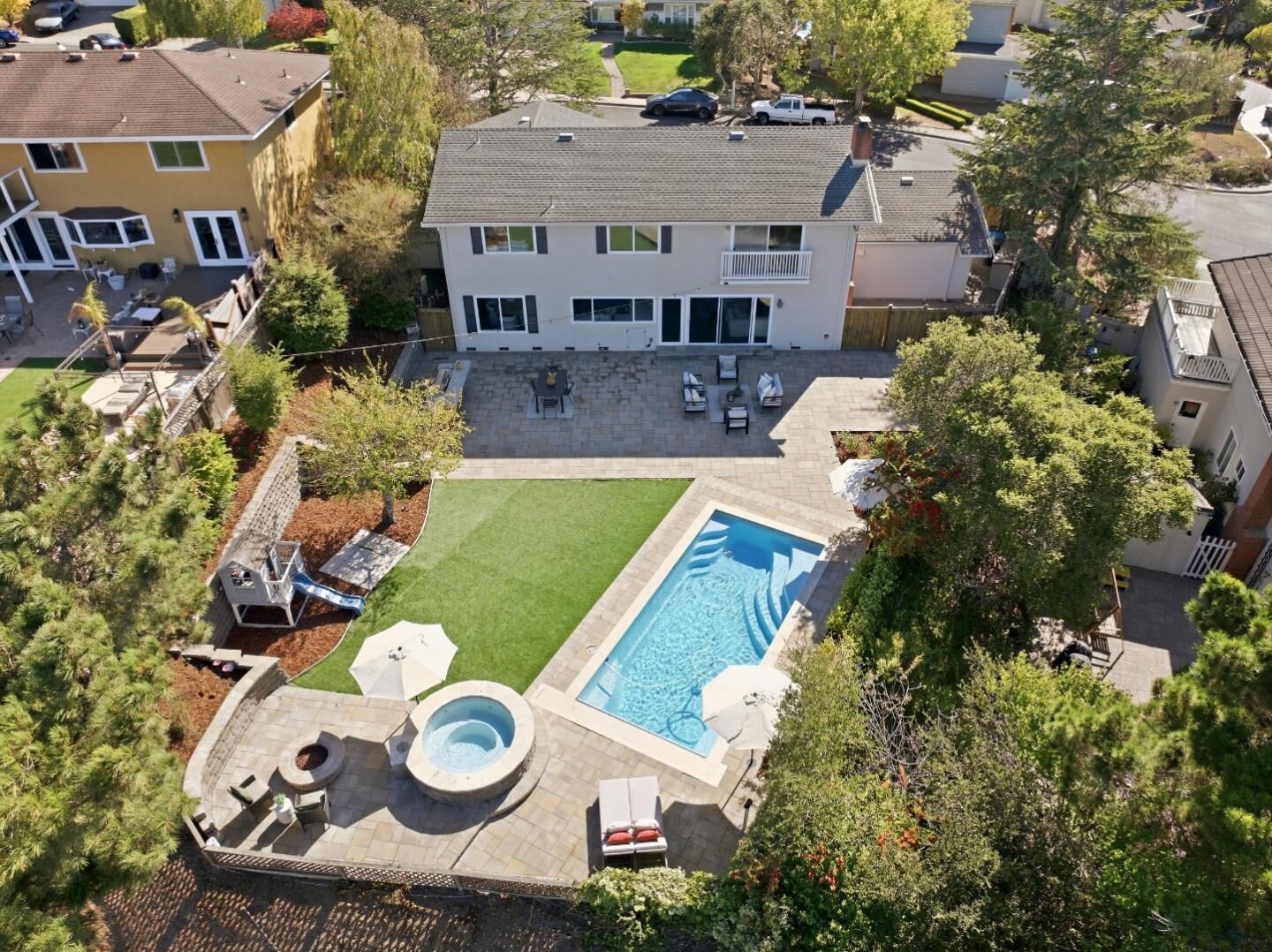 Property Photo:  15 Waterloo Court  CA 94002 