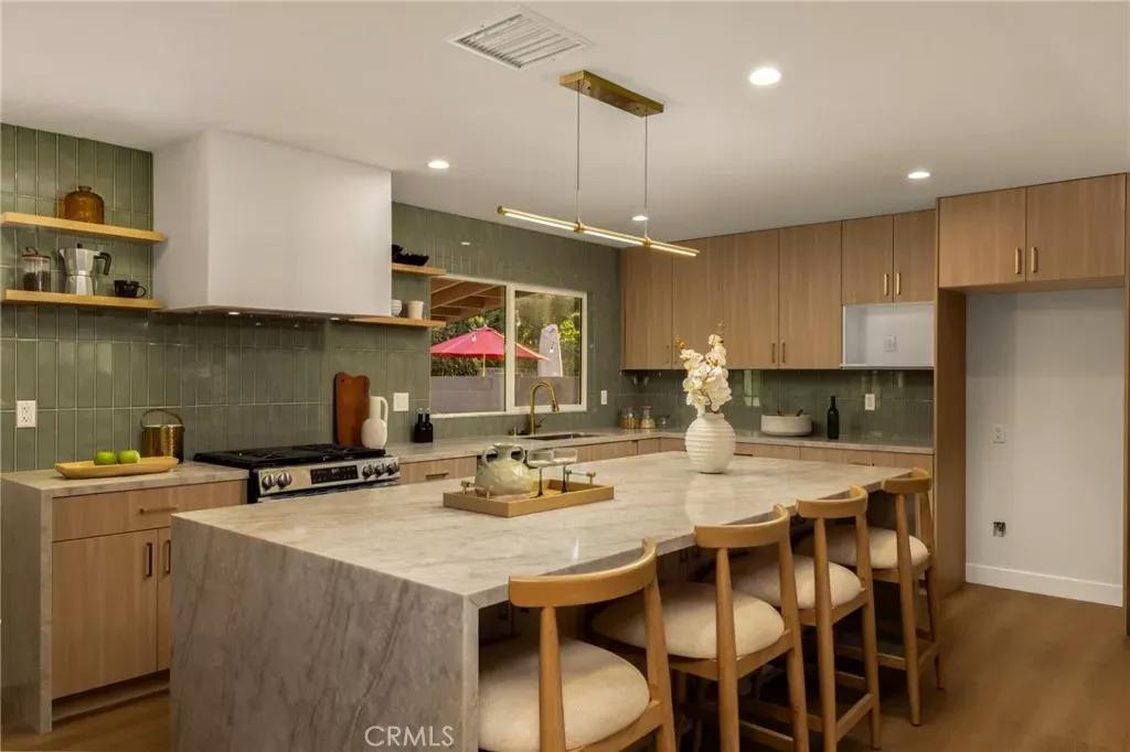 Property Photo:  5232 La Luna  CA 90623 