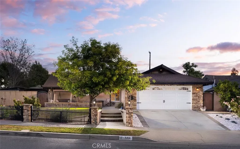 Property Photo:  840 E Glendora Avenue  CA 92865 