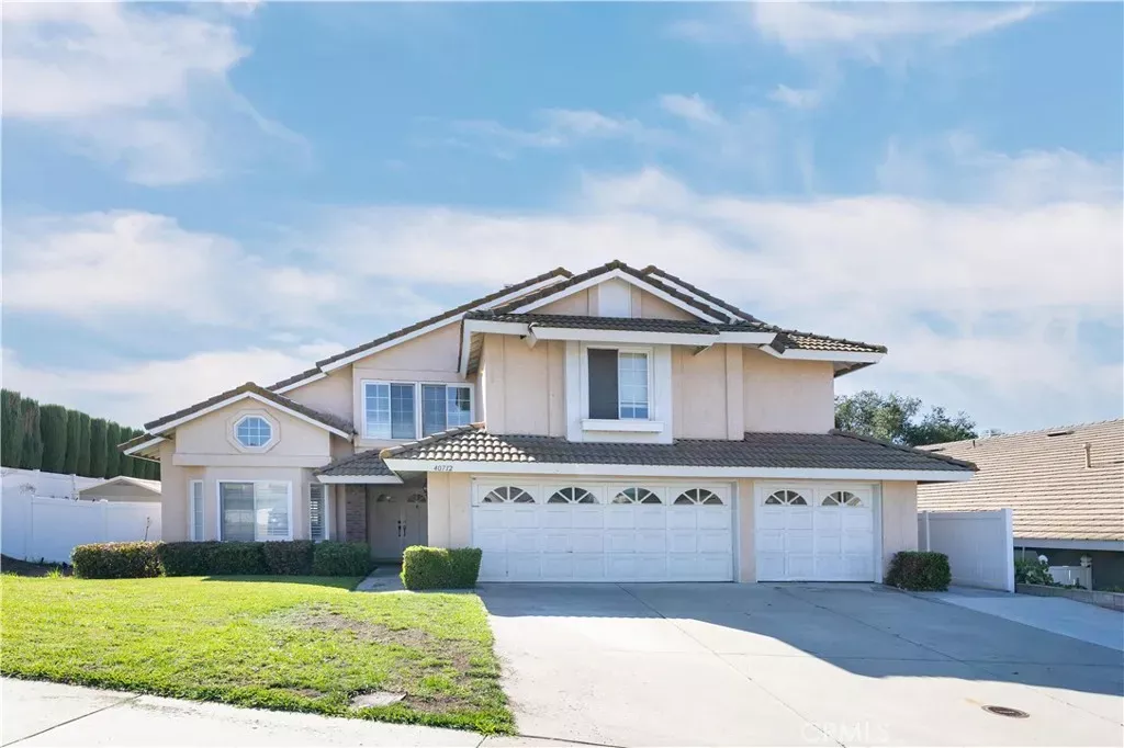 Property Photo: 40712 Pocona CA 92562