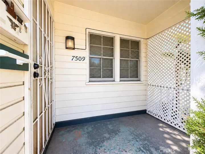 Property Photo:  7509 Kraft  CA 91605 