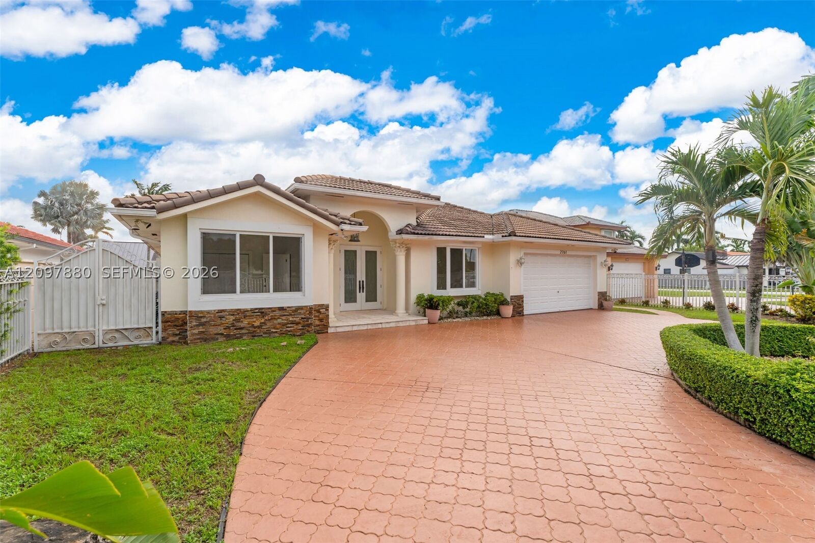 Property Photo: 2761 SW 140th Ave FL 33175