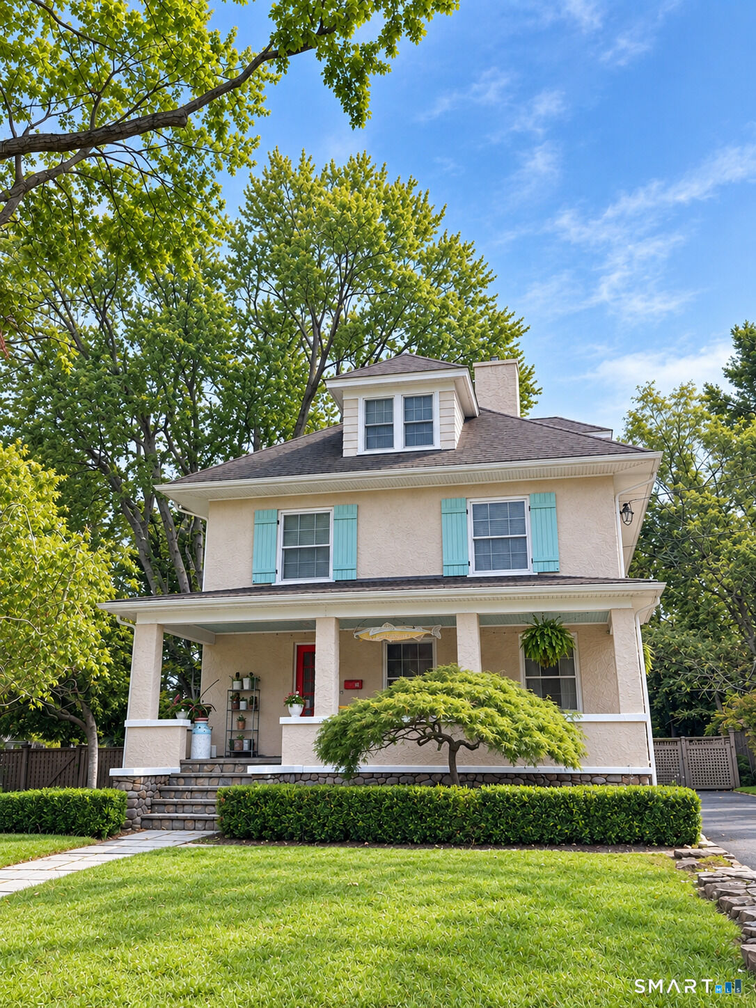 Property Photo:  25 Tremont Avenue  CT 06906 