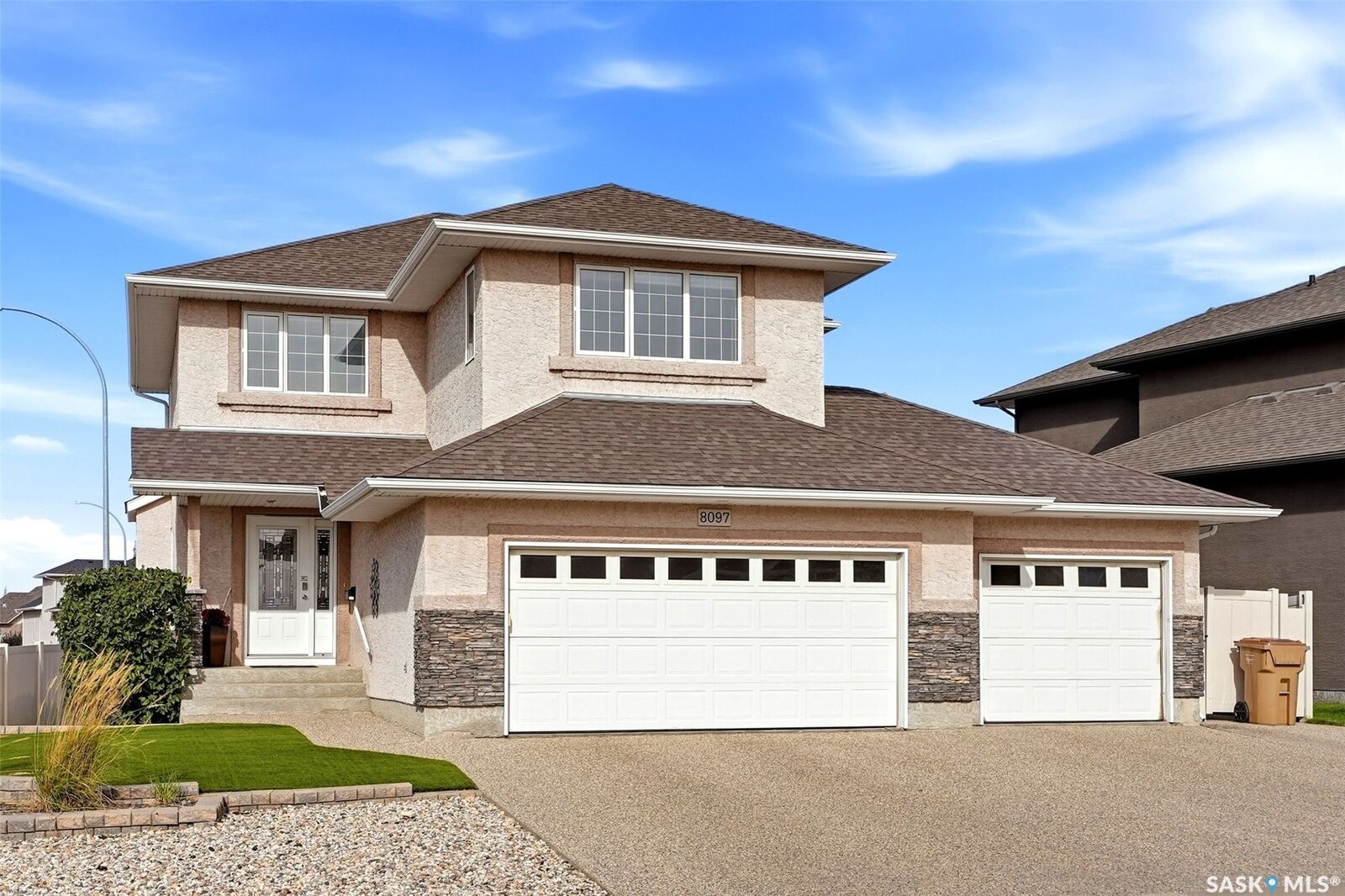 Property Photo:  8097 Wascana Gardens Crescent  SK S4V 1G2 