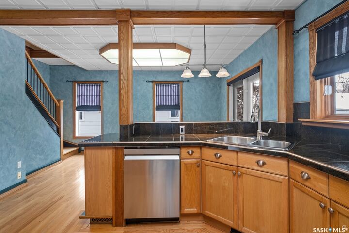 Property Photo: 1027 4th Street E SK S6V 0L1