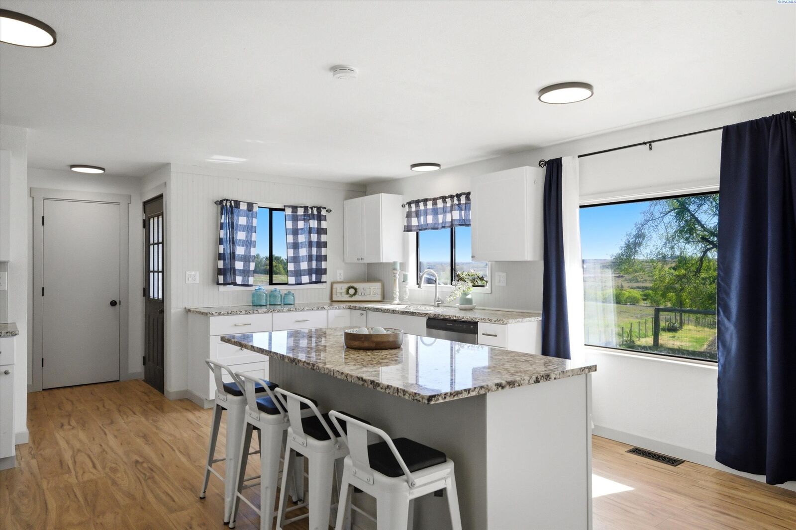 Property Photo: 351 W Eltopia West WA 99330