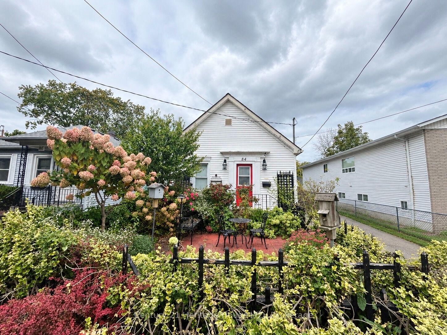 Property Photo: 84 Rykert Street ON L2S 1Z6