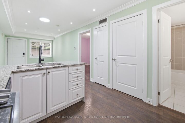 Property Photo:  8 Drummond Street 413  ON M8V 1Y8 