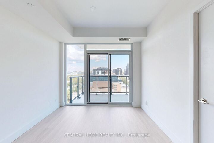 Property Photo:  6 Greenbriar Road 917  ON M2K 1B5 