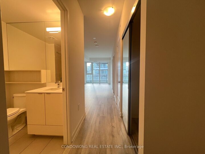 Property Photo:  60 Princess Street 725  ON M5A 2C7 