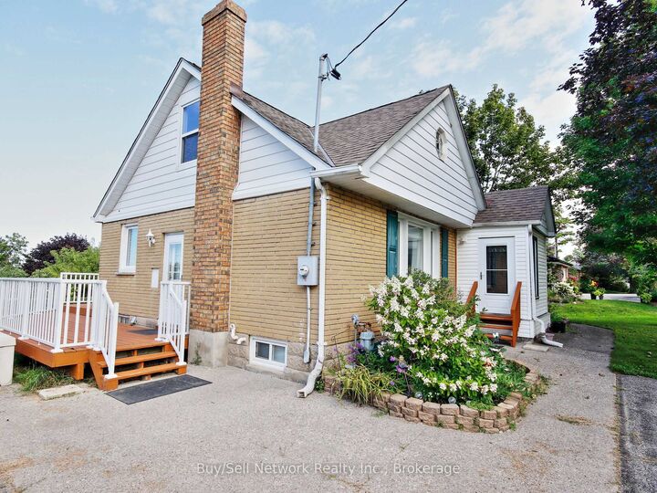 Property Photo:  962 Ward Street  ON K0L 1H0 