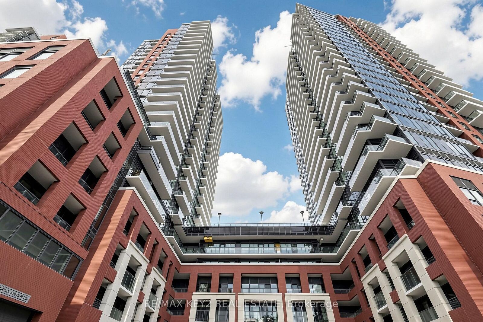 Property Photo:  4010 Eglinton Avenue W 312  ON M9A 0G5 