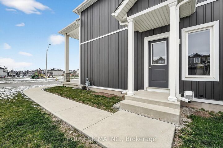 Property Photo:  14 Lamb (Lower Level) Crescent  ON L2V 0G8 