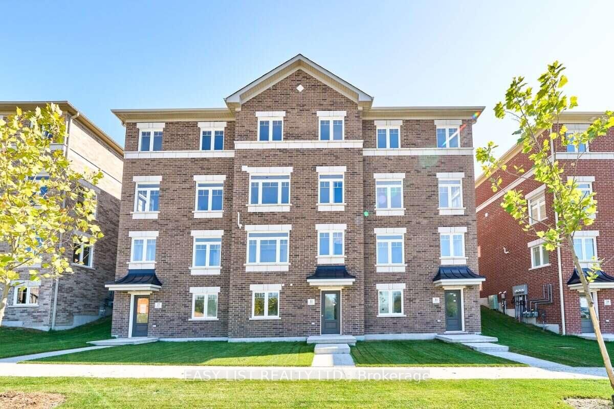 Property Photo:  31 Addyman Crescent  ON L1B 0X4 