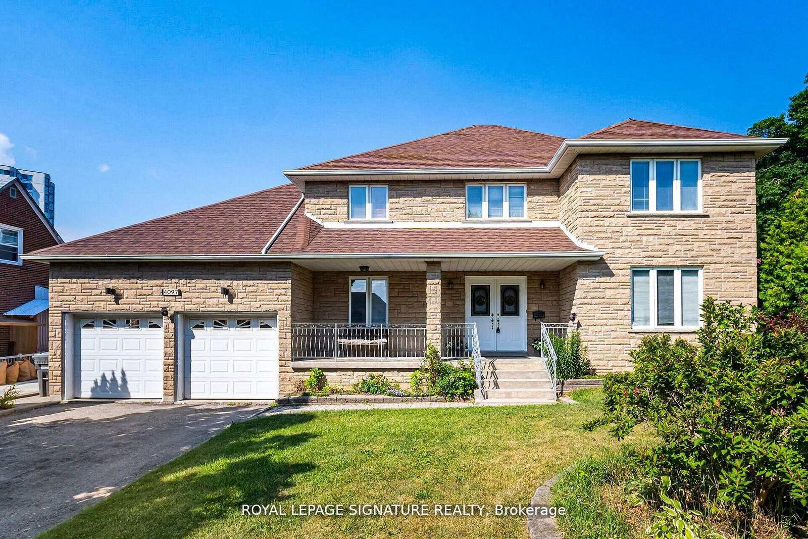 Property Photo:  4097 Hickory Drive  ON L4W 1L1 