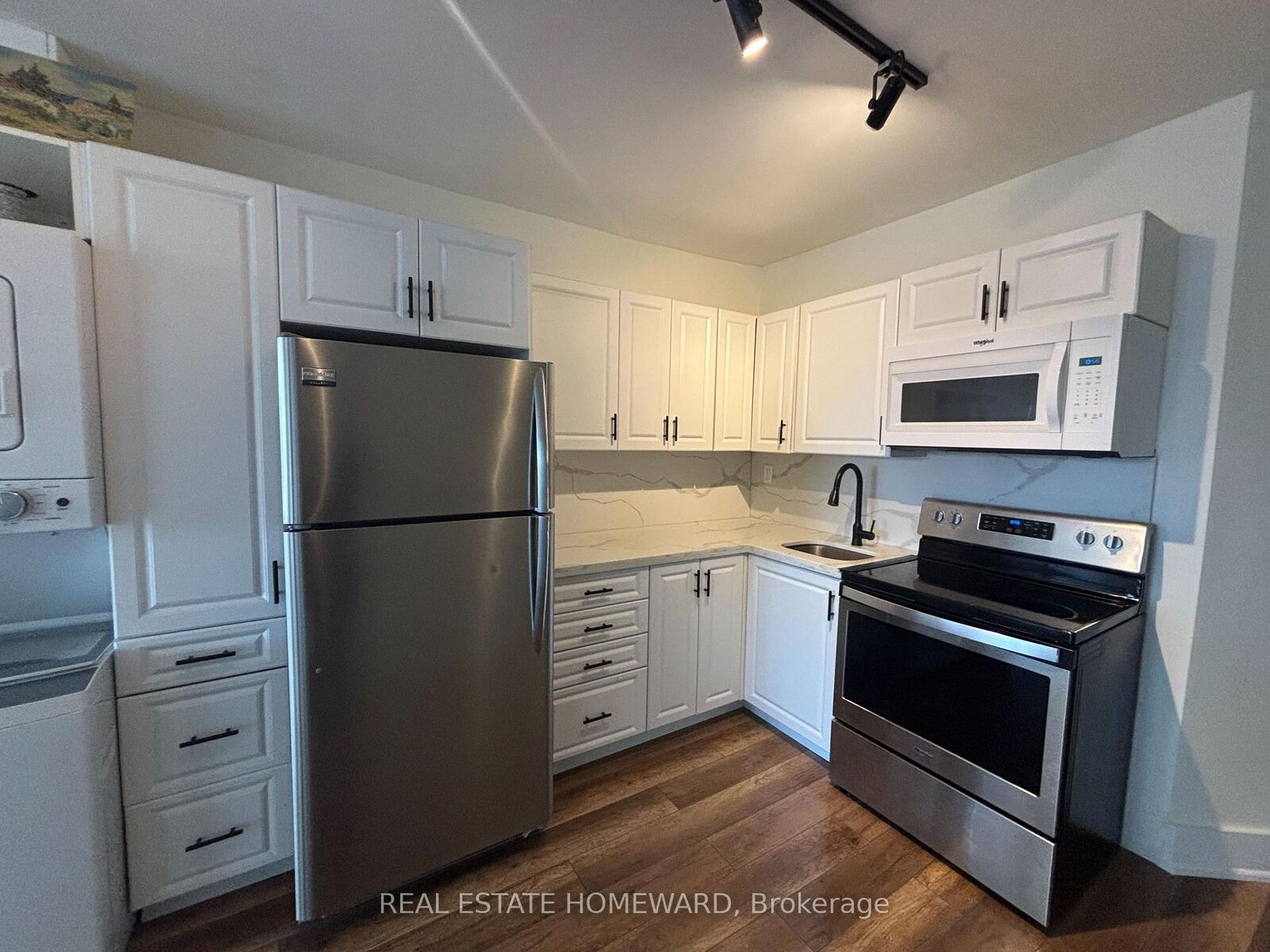 Property Photo:  86 Carlaw Avenue  ON M4M 2R7 