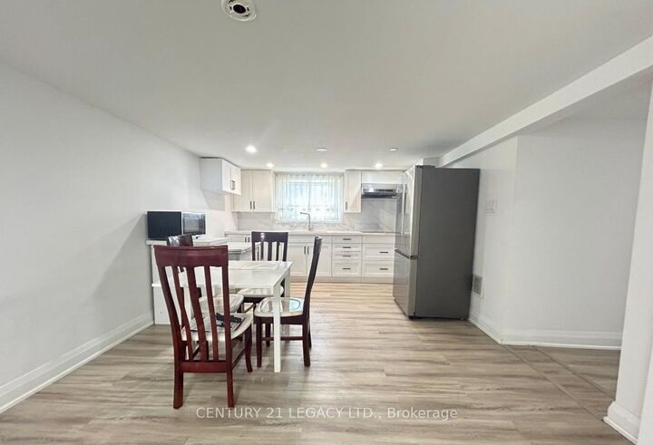 Property Photo:  68 Singleton Road  ON M1R 1H9 