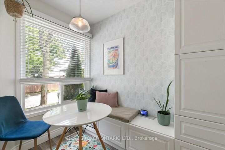 Property Photo:  180 Highland Crescent 10  ON N2M 5K5 