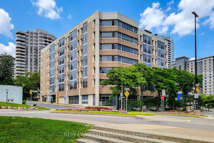 Property Photo:  66 Bay Street S 414  ON L8P 4Z6 