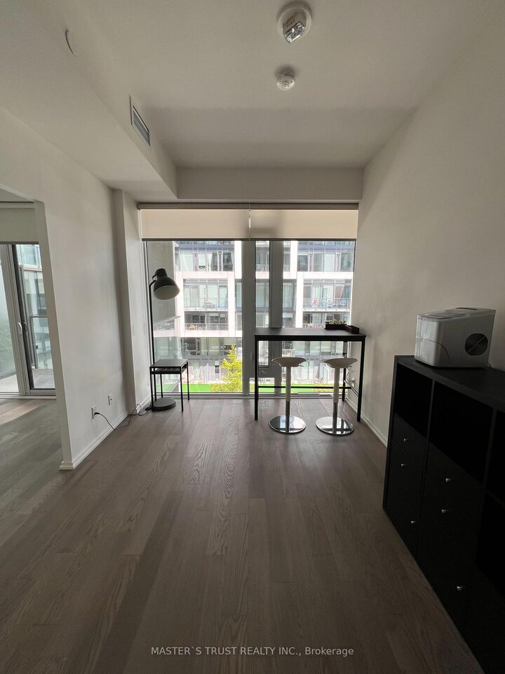 Property Photo:  8 Hillsdale Avenue E 943  ON M4S 1T5 