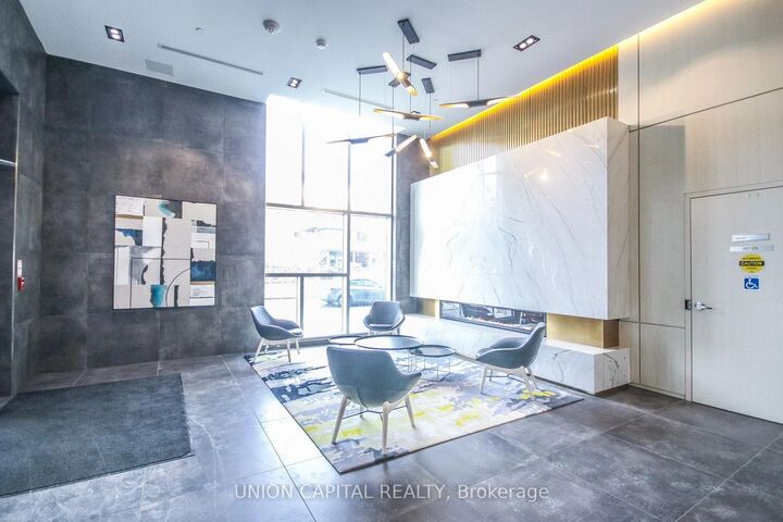 Property Photo:  223 St Clair Avenue W 510  ON M4V 1R3 