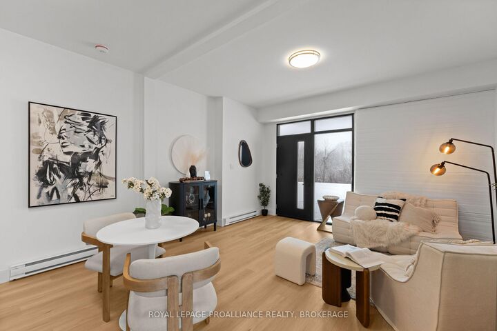 Property Photo:  425 Fourth Street 103  ON K7G 2X2 
