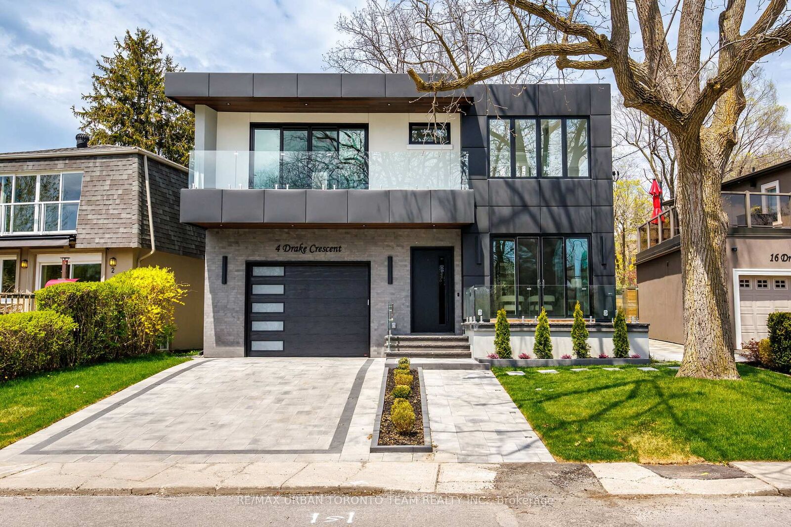 Property Photo:  4 Drake Crescent  ON M1M 1A2 