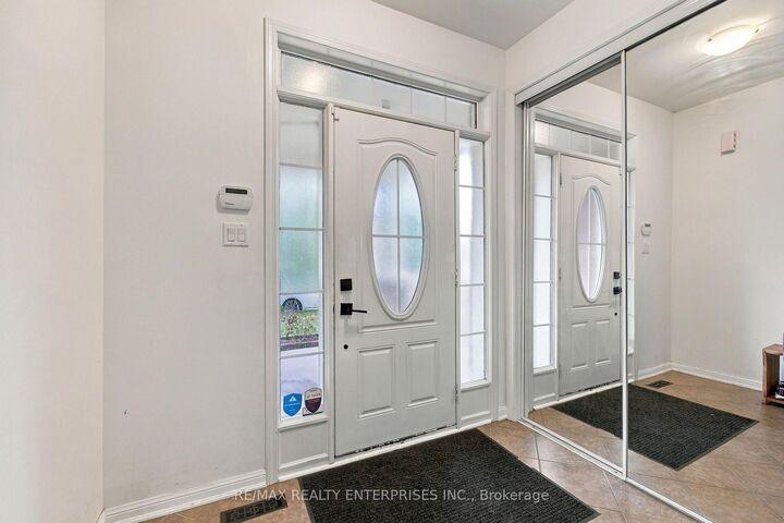 Property Photo:  1765 Hayden Lane Main  ON L1X 0A9 