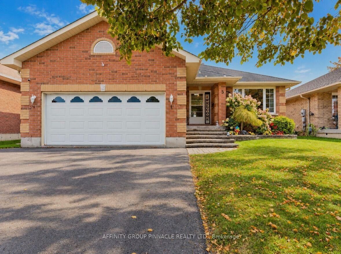 Property Photo:  5 Denfield Road  ON K9V 0B4 