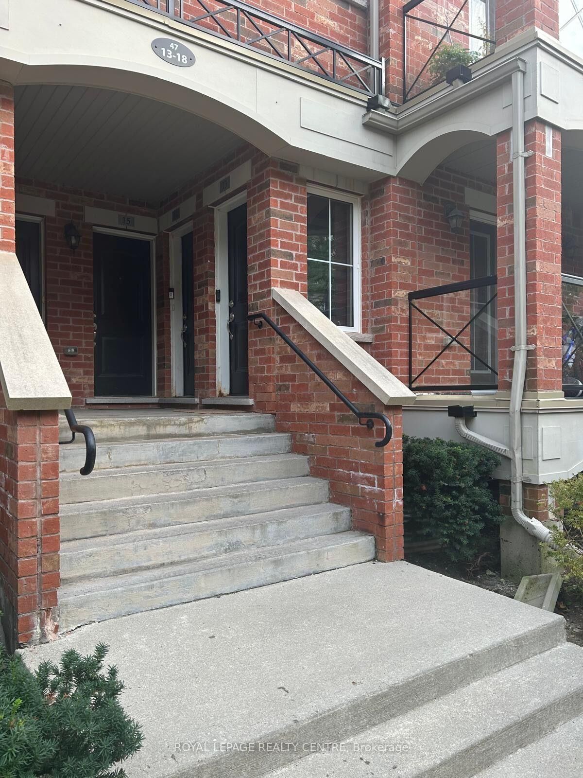 Property Photo:  47 Hays Boulevard 13  ON L6H 0J1 
