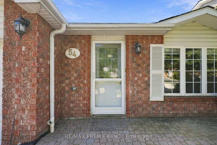 Property Photo:  54 Hersey Crescent N  ON L4N 8R2 