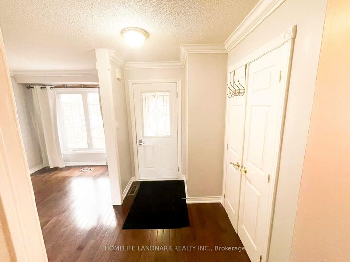 Property Photo:  6337 Martel Court  ON L5N 3H6 