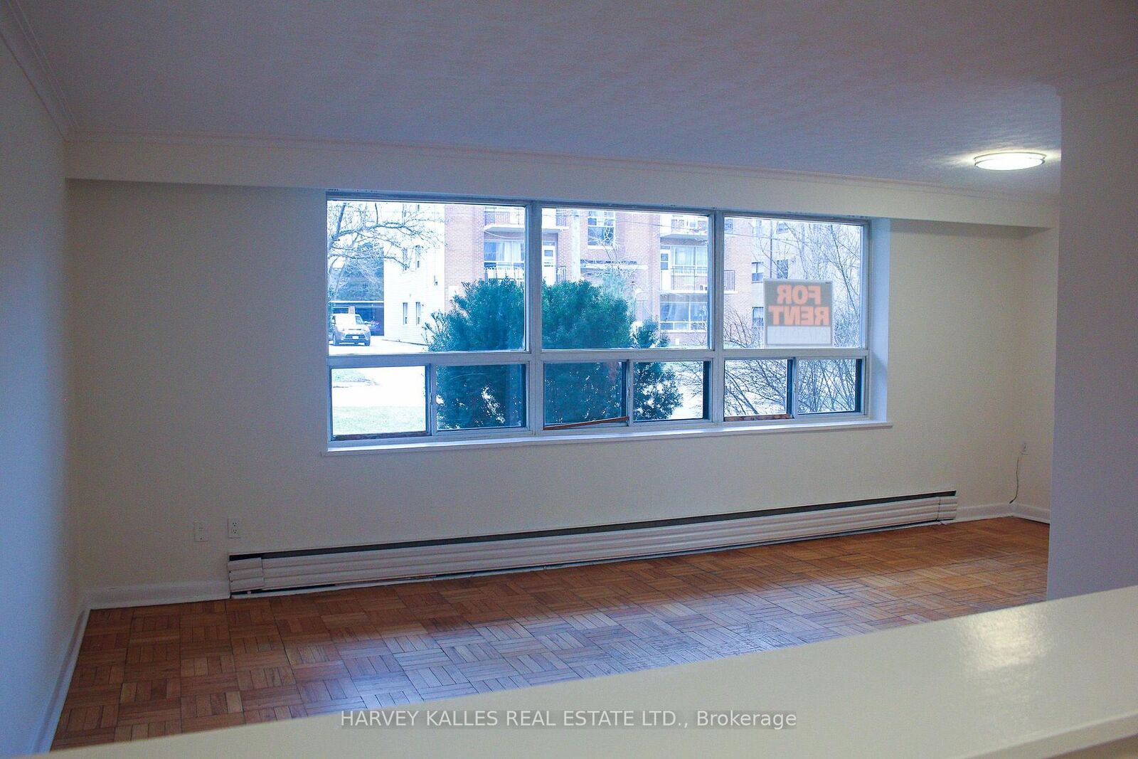 Property Photo:  28 Fraserwood Avenue 2  ON M6B 2N5 