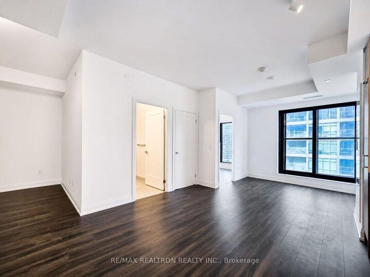 Property Photo: 20 Soudan Avenue 1109 ON M4S 0E2