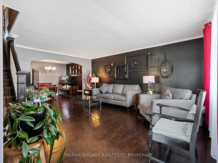 Property Photo:  244 North Street  ON L2A 3R8 