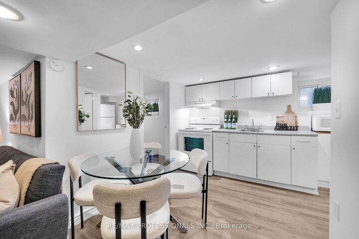 Property Photo:  176 Sixth Street Lower  ON M8V 3A5 