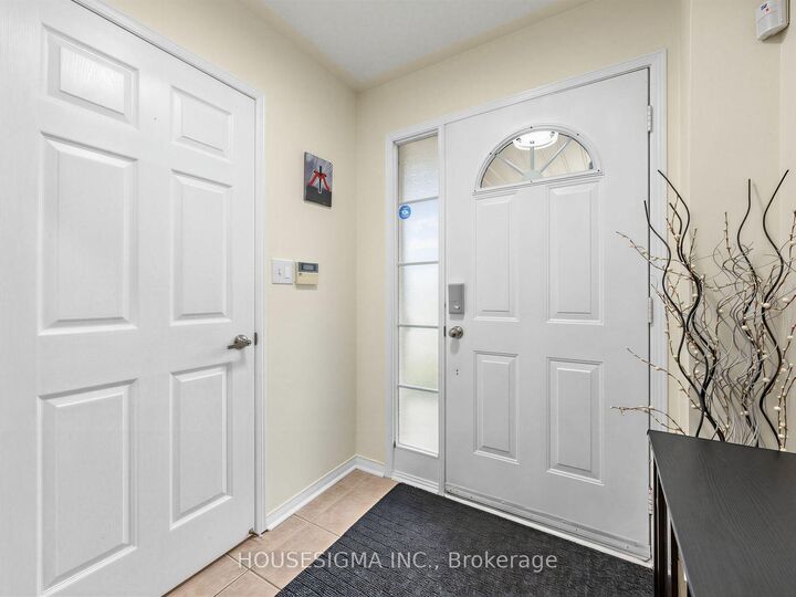Property Photo: 554 Aldershot Drive ON L1K 2S5