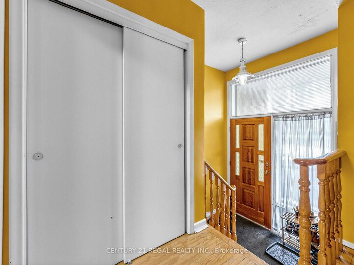 Photo de la propriété:  121 Janray Drive  ON M1G 1Y8 