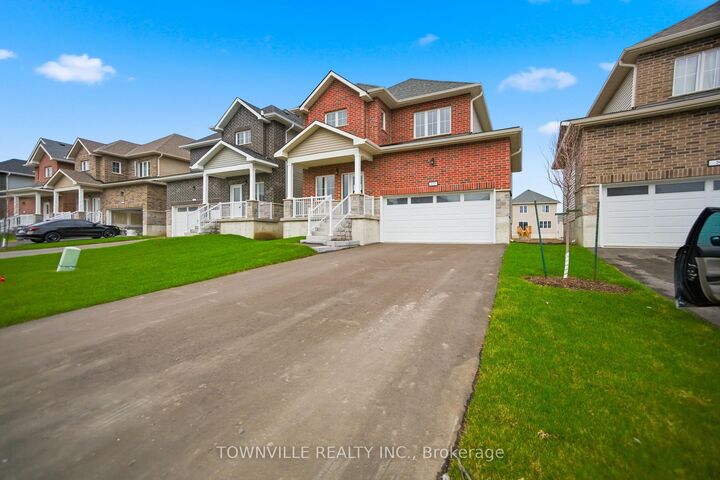 Property Photo:  10 Bradden Crescent  ON K8N 0T8 