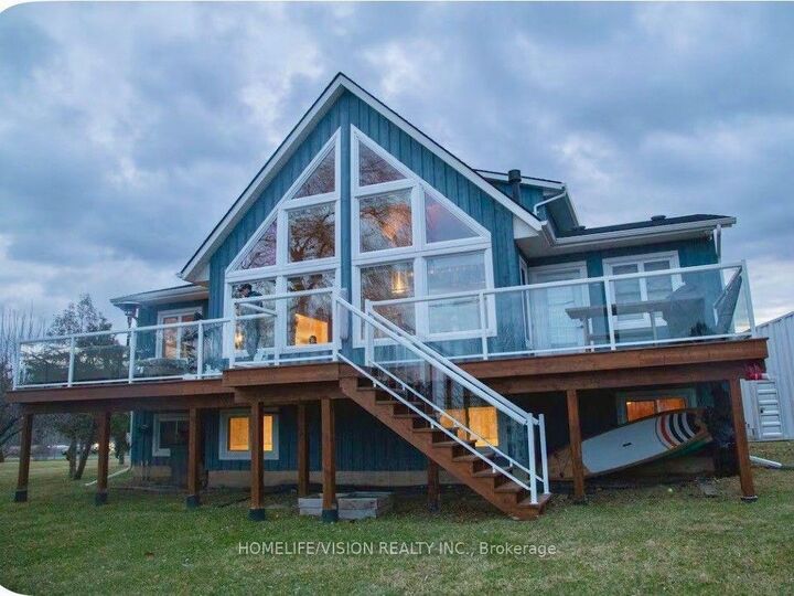 Property Photo:  128 Bayview Drive  ON K7R 3K8 