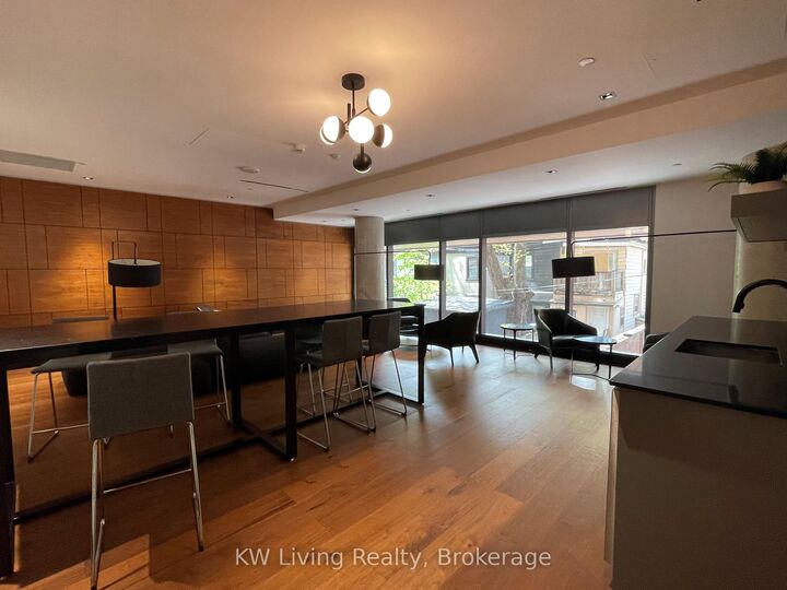 Property Photo:  501 Adelaide Street W 510  ON M5V 0R3 