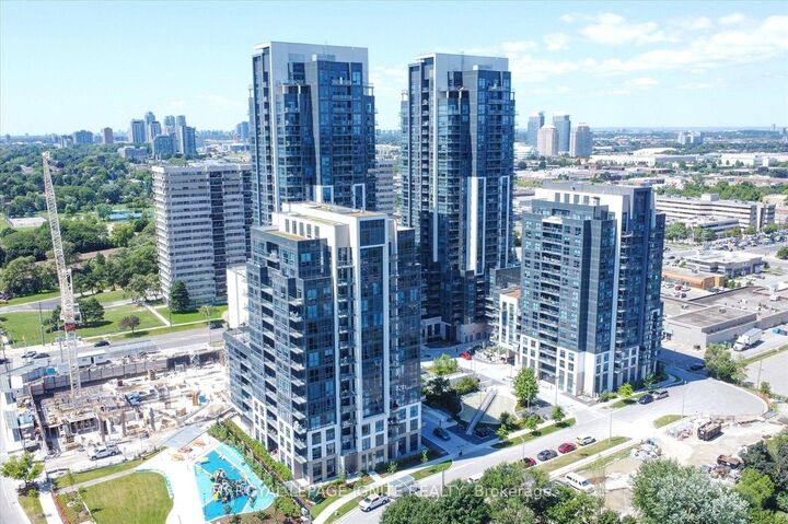 Property Photo:  30 Meadowglen Place 1110  ON M1G 0A6 