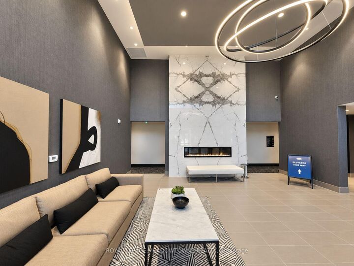Property Photo: 470 Gordon Krantz Avenue 314 ON L9E 1Z3