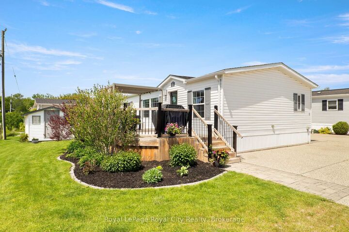 Property Photo:  2 Pavilion Road  ON N0B 2C0 