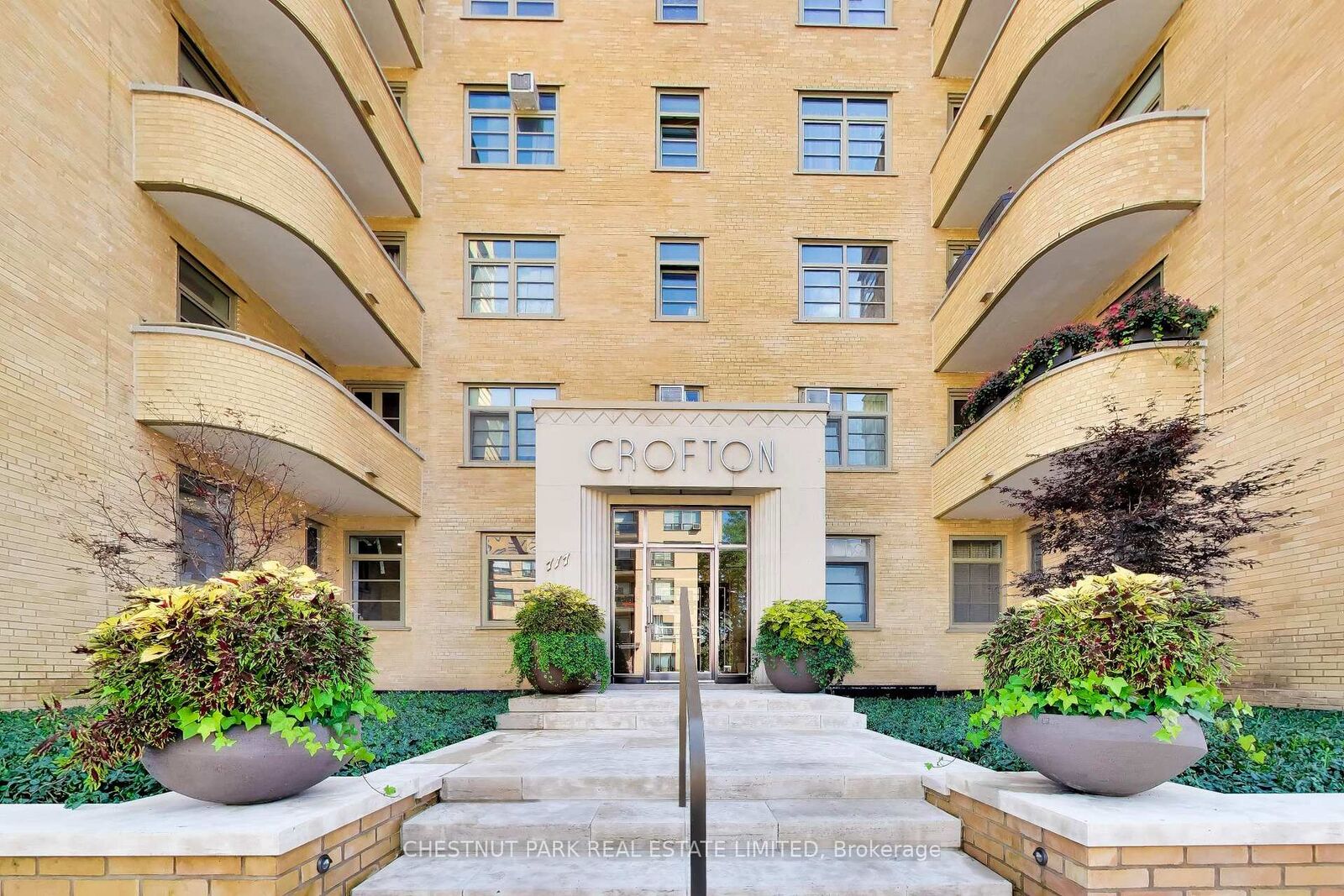 Property Photo:  717 Eglinton Avenue W 103  ON M5N 1C9 